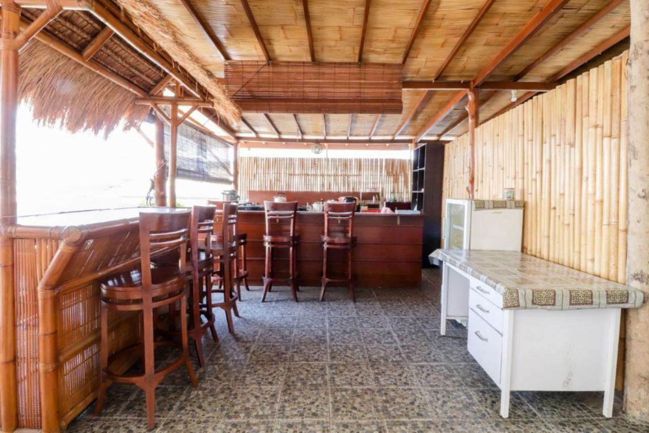 Palmyra Hostel Malang Extérieur photo