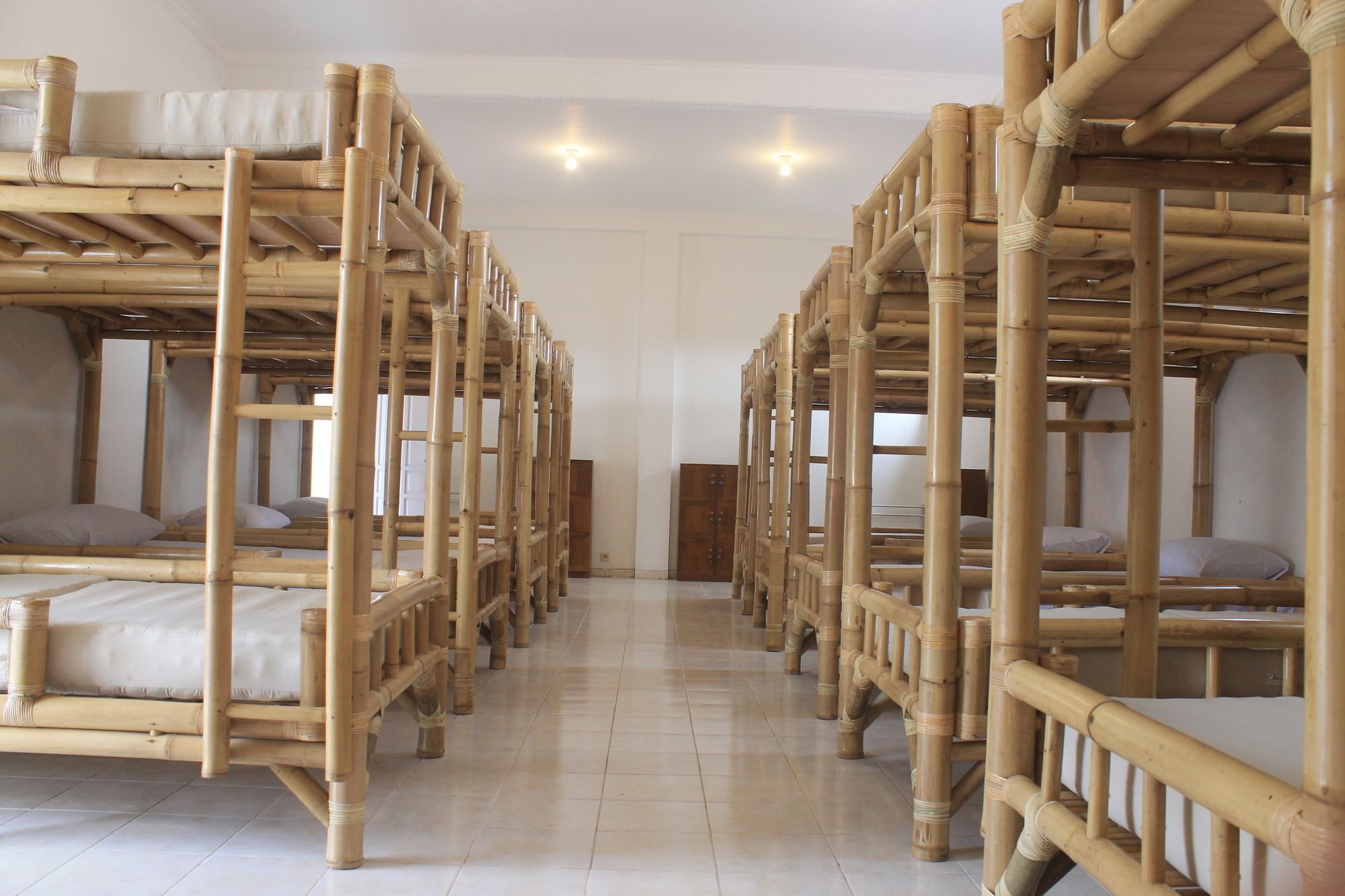 Palmyra Hostel Malang Extérieur photo