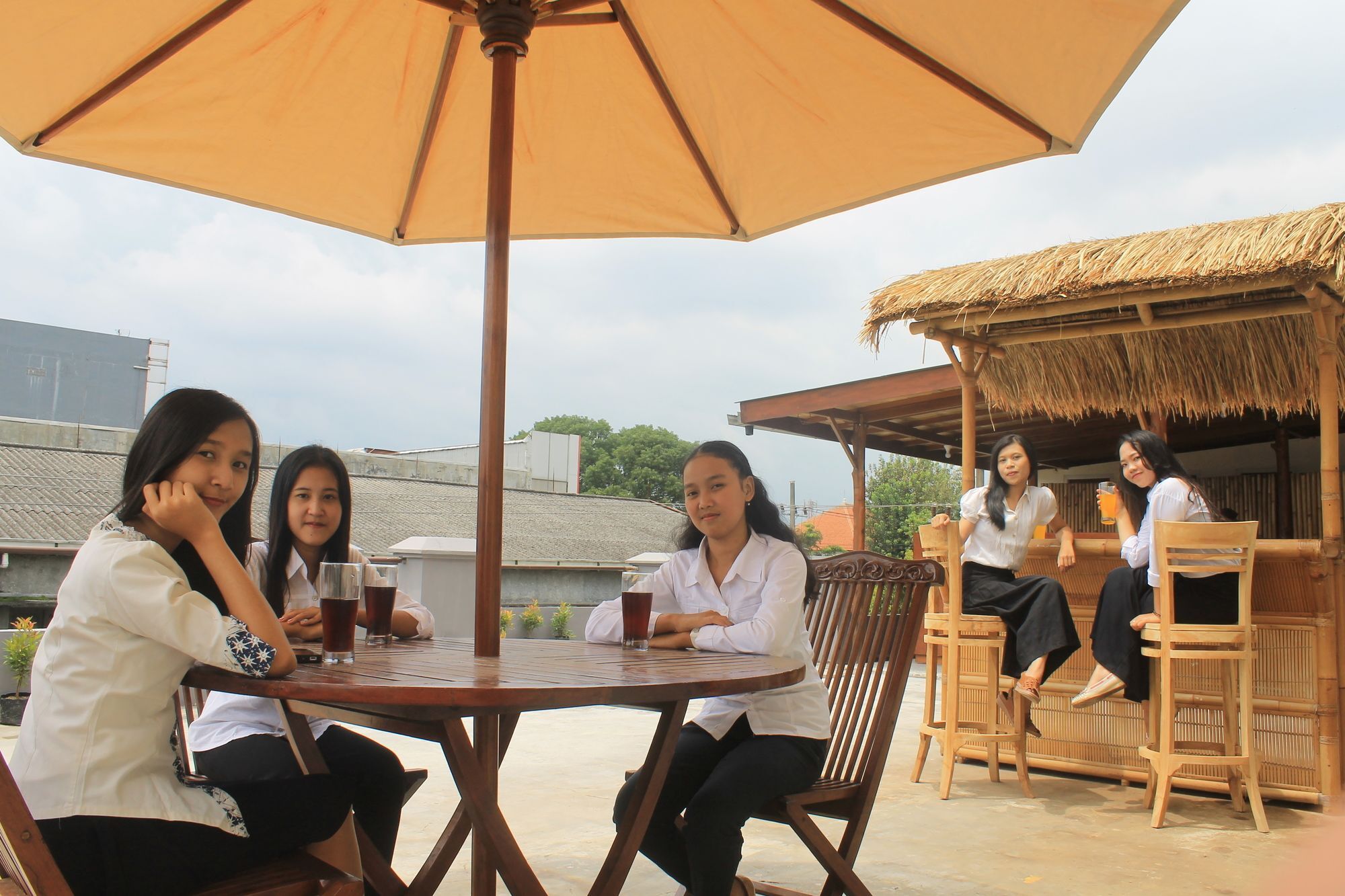 Palmyra Hostel Malang Extérieur photo